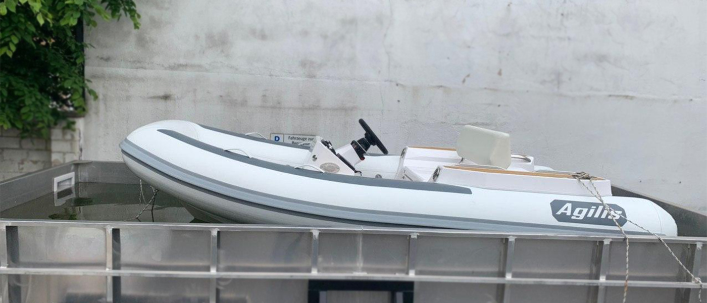 Regular control and thorough check before delivery Agilis Jet Tenders