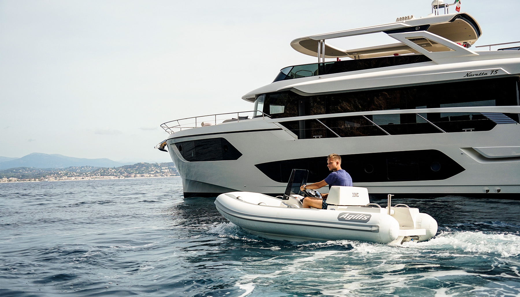 Agilis 330 - luxury jet tender for yacht